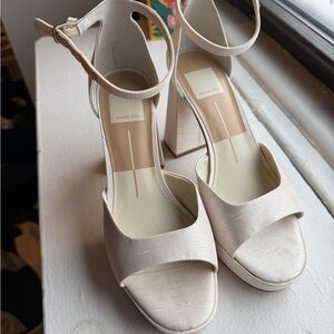 Dolce Vita Women's Cream Heels